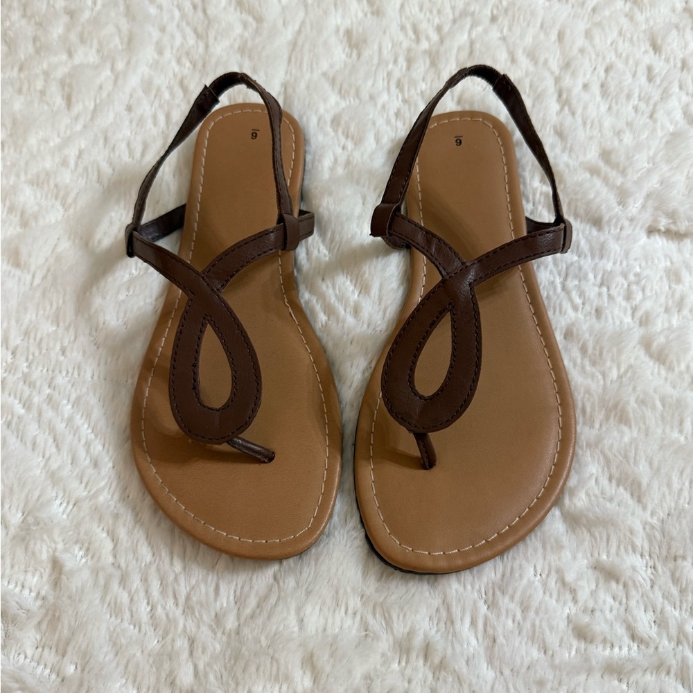 Brown sandals- like new! Size 6